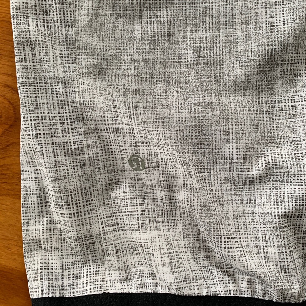 Lululemon Jacket Lightweight! - image 7